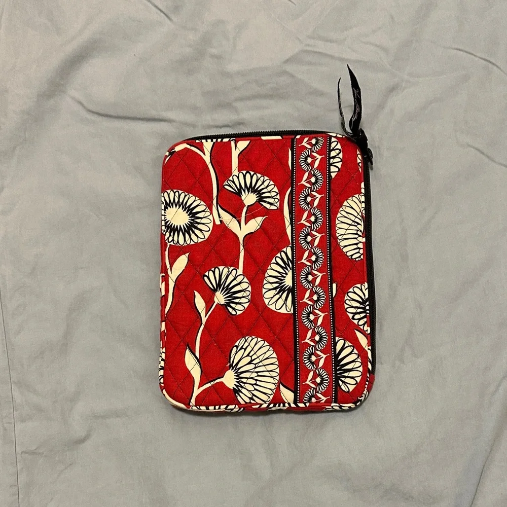 Vera Bradley Red Floral Quilted Kindle Pouch